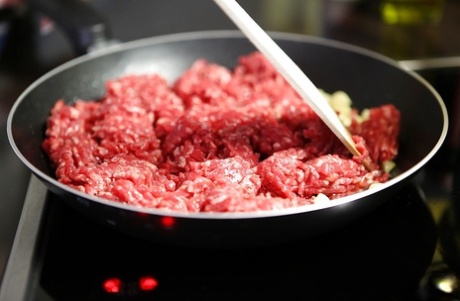 Порнозвезда Алетта Оушен с великолепным телом и улыбкой развлекается дома 5