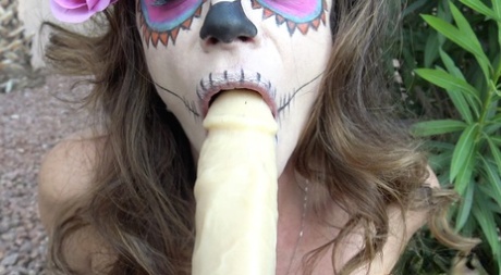 Да, это часть 2 Дня дилдо, нет, не День дилдо 1