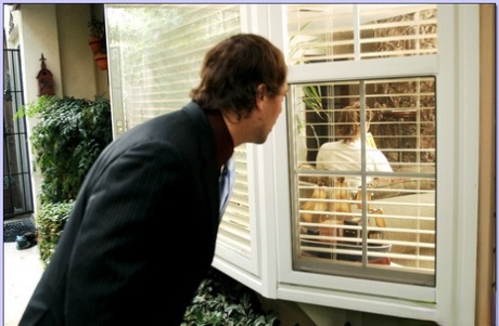 Разгоряченная азиатская жена Ава Дивайн получает сперму на свои огромные сиськи после секса 2