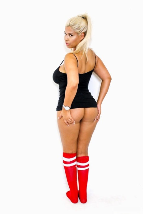 Аморальная живая Бриджит Би МИЛФ красотка порнозвезда Латиноамериканка 7