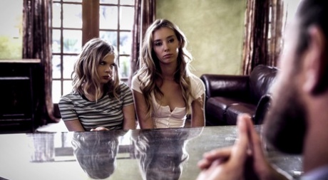 Сводные сестры-подростки Хейли Рид и Коко Лавлок занимаются лесбийским сексом втроем 2