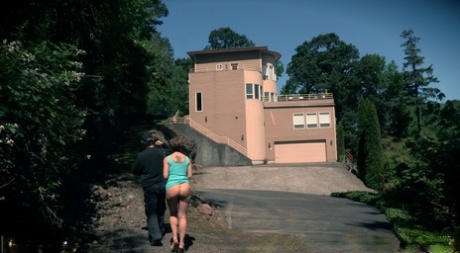 В белую женщину Ди Уильямс проникают, будучи полностью скованной 1