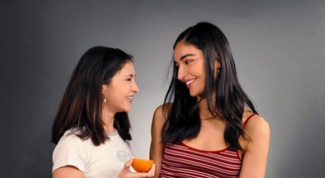 Суперзвездные исполнительницы Джейн Уайлд и Эмили Уиллис не только опытные 4