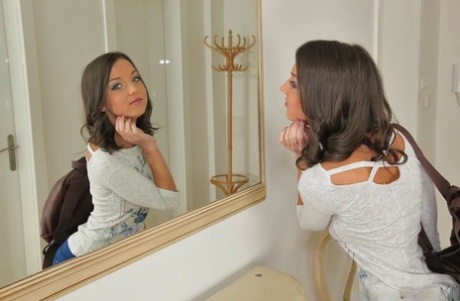 Горячая брюнетка приходит на свидание вслепую и заканчивает жестким анальным сексом 2