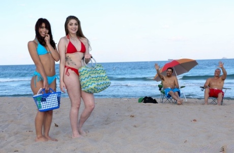 Латиноамериканские подростки Джина Валентина и Коби Брайан трахают отцов друг друга 1