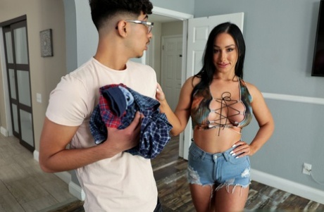 Дженнифер Уайт хочет ребенка, и если ее муж не отдаст его ей, то ее 5