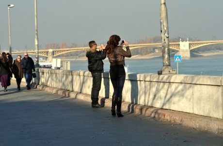 Зрелая женщина позволяет незнакомцу связать ее и жестко трахнуть в задницу 1