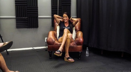 Групповуха со спермой в жопе 359 Интервью с Софи Мари, Сцена 01 8